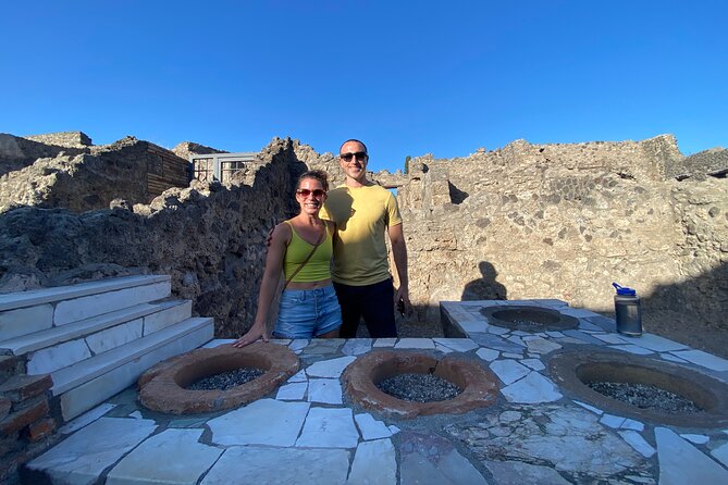 2 Hours Pompeii Group Tour with Archaeologist Guide and Skip the Line - Fullonica di Stephanus: Roman laundry is weirder than you think