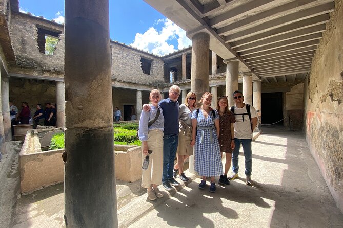2 Hours Pompeii Group Tour with Archaeologist Guide and Skip the Line - Teatro Grande: the biggest stage in Pompeii
