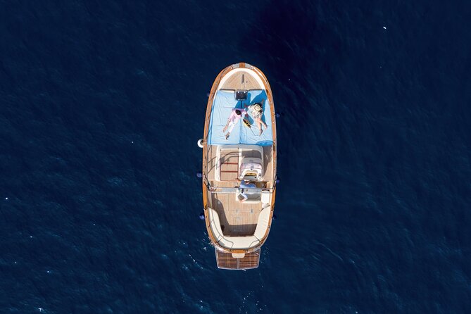 3-hour private boat tour of Capri - Stop 2: Grotta Verde in about 15 minutes, with entry included