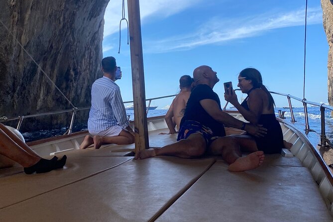 3 Hours Private Boat Tour of Capri with Pasta and Prosecco - Stop 6: Grotta Verde (the Emerald Grotto)