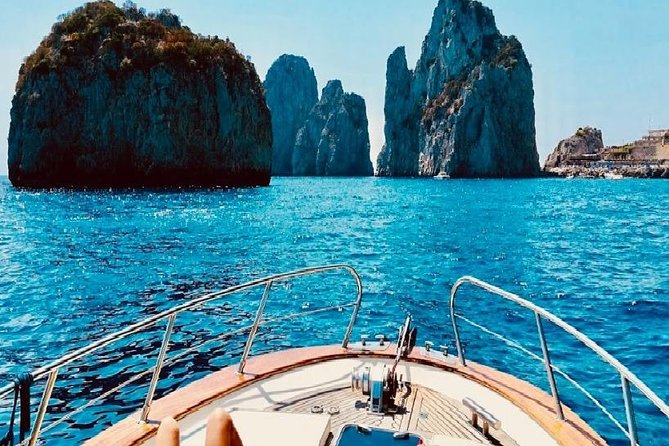 3 hours Private Capri Boat Tour - Where you meet and how the timing usually feels