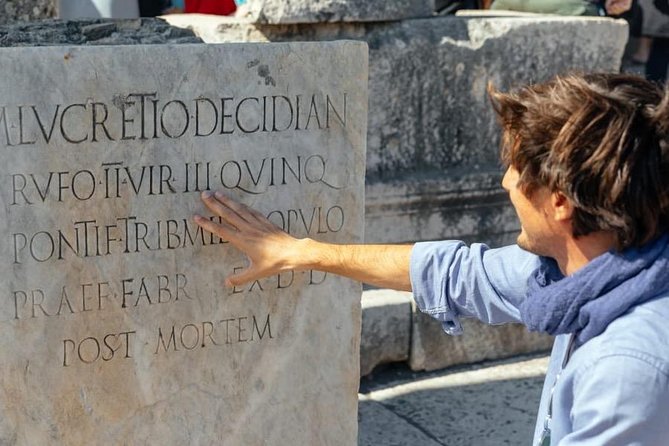 3-Hours Private Walking Tour in Pompeii with an Archaeologist - Roman daily life, buildings, and the Vesuvius story