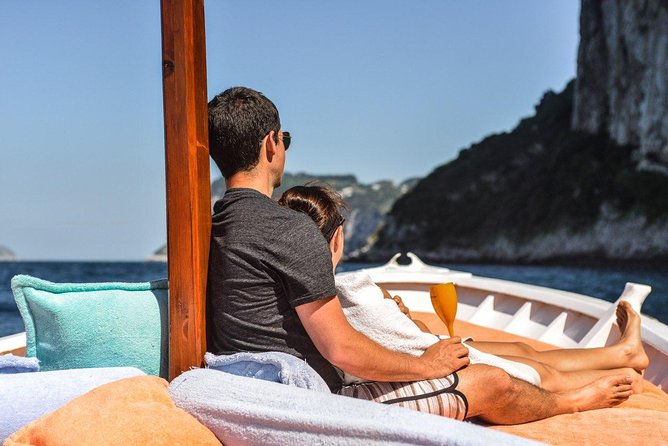 4 Hour Boat Tour To Discover Capri - Faraglioni pass-by: Stella, Mezzo, and Scòpolo