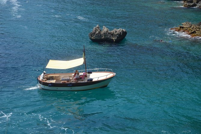4 Hour Boat Tour To Discover Capri - Getting to the boat: Bar Il Gabbiano details that matter