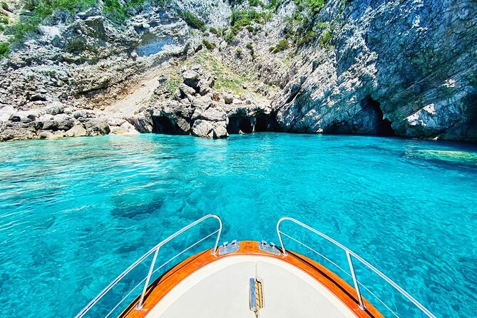 4 Hours Private Boat Tour of Capri - The cave sequence: White Grotta and Grotta Verde as a full story