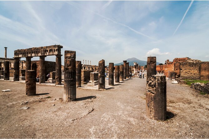 All Inclusive Pompeii, Pizza Class & Olive Oil Experience - Pompeii Feels Manageable With Skip-the-Line and Private Transport