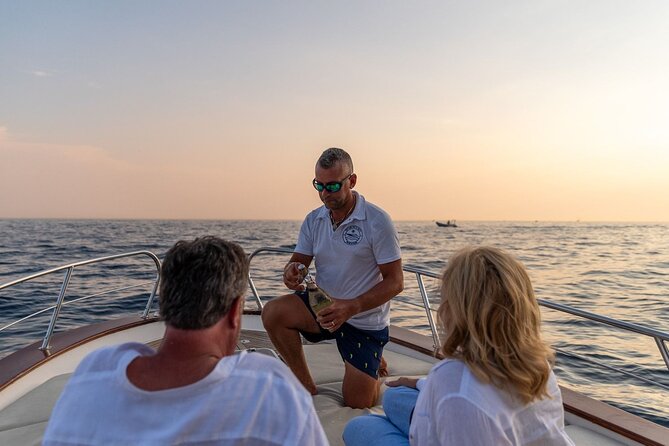 Amalfi Boat Tour from to Positano Praiano or Amalfi. 7 hours - Swim time and snorkeling gear: what is really included