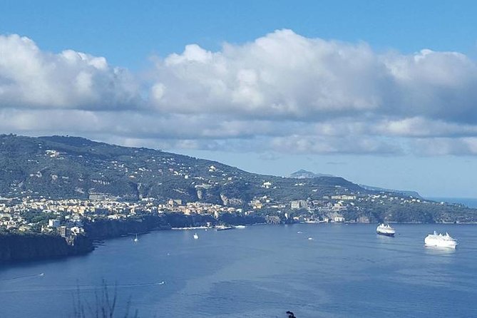 Amalfi Coast and Surrounding Area - The guides and onboard commentary that make the day feel personal
