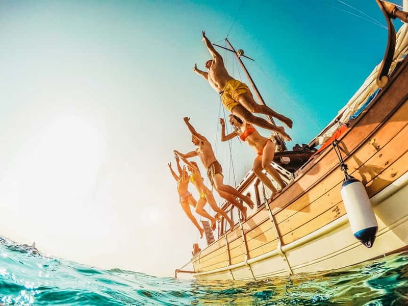 Amalfi Coast: Boat and Snorkeling Tour with Fruit & Drinks - A gozzo boat is the right kind of slow for the Amalfi Coast