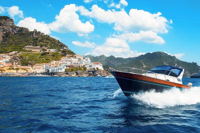 Amalfi Coast Boat Tour With Pickup from Sorrento Area Hotels - Why this Amalfi Coast boat tour feels more manageable than big-group days