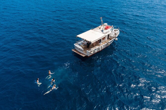 Amalfi Coast Escape with Lunch on Board, Swimming and Lots of Fun - Amalfi at a glance: how to use about 90 minutes well