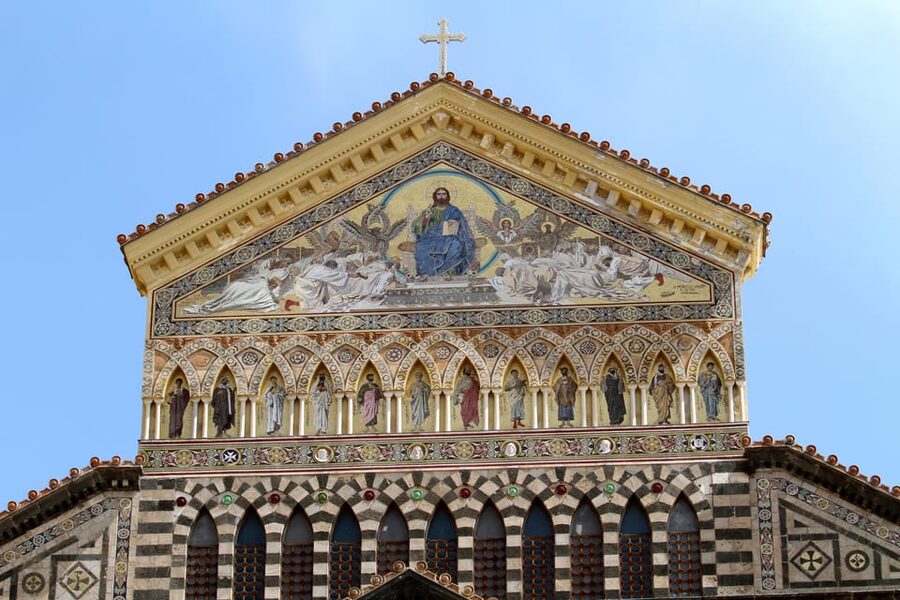 Amalfi coast from Pompeii by bus - Starting in Pompeii: the easy meet-up you’ll appreciate later