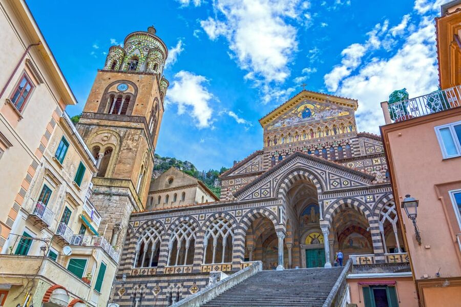 Amalfi coast from Pompeii by bus - Positano: a photo stop plus scenic views, not a full town visit