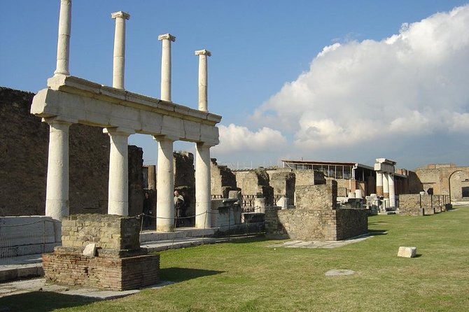 Amalfi Coast: Pompei & Vesuvius small group with Skip the line tickets - From the Amalfi Coast to Pompeii, you start with the views