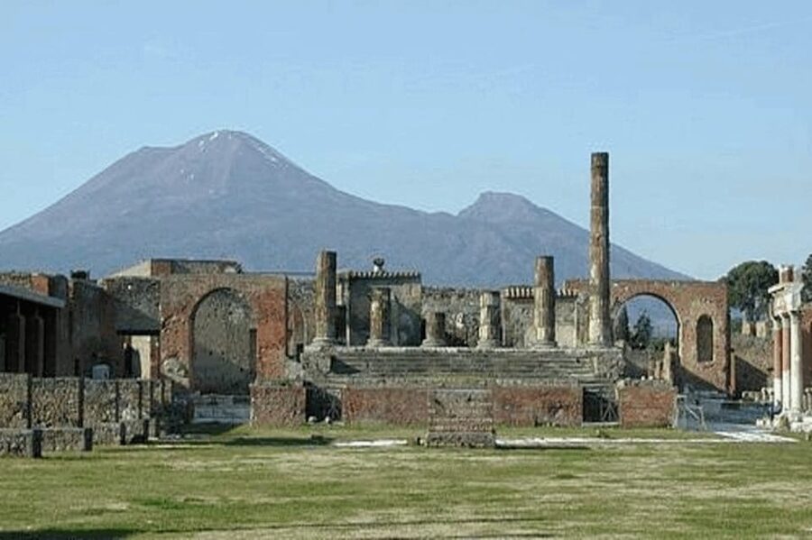 Amalfi Coast: Pompeii Guided Tour with Skip-the-Line Entry - The Amalfi Coast Bus Ride, Done the Comfortable Way