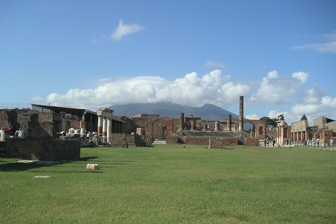 Amalfi Coast: Pompeii Small Group with Skip the Line Tickets - Lunch timing, restaurant expectations, and how the afternoon usually feels
