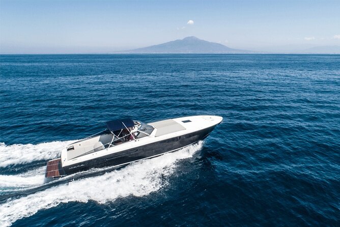 Amalfi Coast Private Boat Tour from Sorrento, Positano & Capri - The crew factor: why Simone and Laura get mentioned