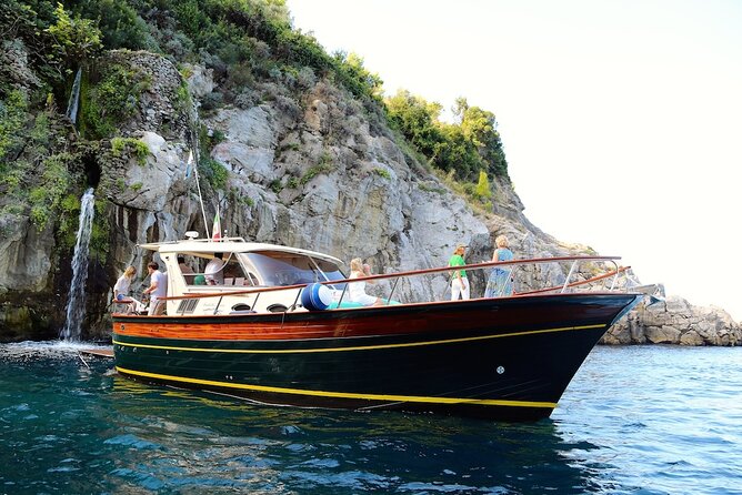 Amalfi Coast Private Boat Tour from Sorrento, Positano or Naples - Stop 4: Li Galli islets, and the siren-story atmosphere