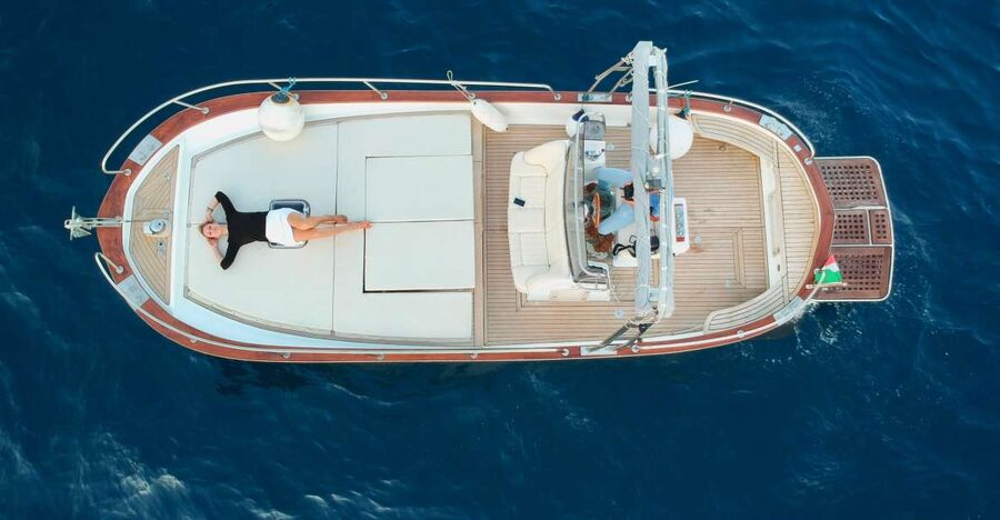 Amalfi Coast: Private Boat Trip with Prosecco and Snorkeling - Finding Amalfi Cruises at Molo Darsena (and getting on fast)