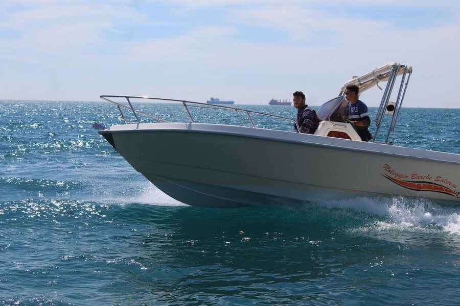 Amalfi coast: Rent boats in Salerno without license - What is included on board (and what you should use)