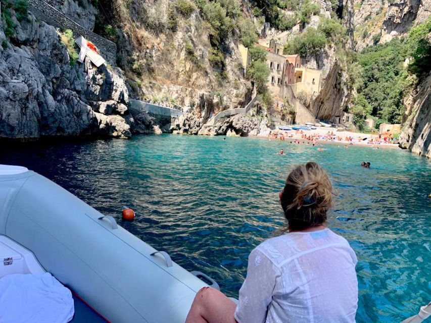 Amalfi coast: Rent boats in Salerno without license - The 9-hour Amalfi Coast plan: what you actually do all day