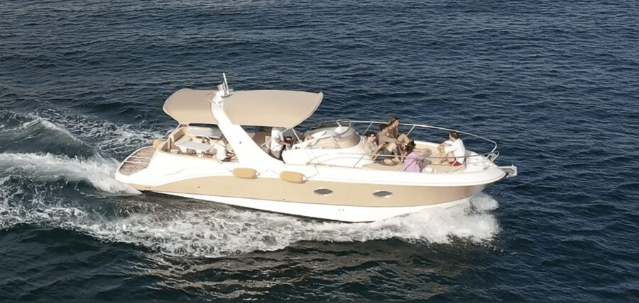 Amalfi Coast: Romantic Sunset Cruise with Music & Cocktails - Who this Amalfi Coast sunset cruise is best for