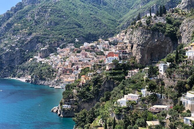 Amalfi Coast Tour from Sorrento - Positano: a full hour to soak in the color and coast