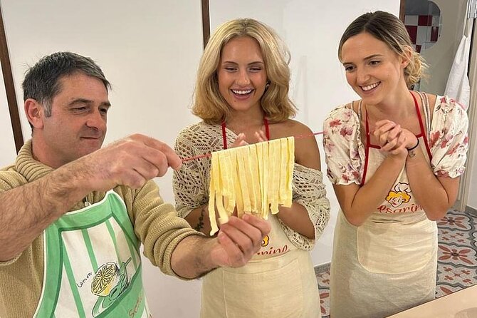 Amalfi: lezione di cucina su pasta, mozzarella e tiramisù - Your Meal Plan: Lunch, Dinner, Soda, and Wine