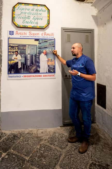Amalfi: Limoncello Factory Visit with Instructor and Tasting - Key things to love about this Amalfi limoncello visit
