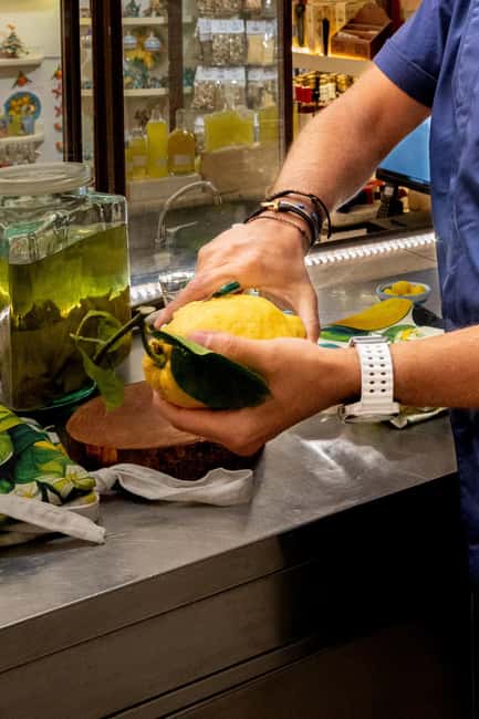 Amalfi: Limoncello Factory Visit with Instructor and Tasting - Meeting at Piazza Duomo, then walking into the story