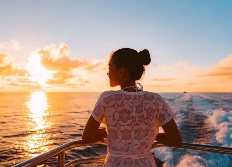 Amalfi: Sunset Boat Tour with Fruit and Drinks - Key highlights