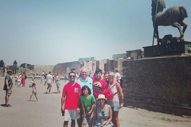 Amazing Pompeii Tour - Meeting at Pompei Scavi Villa Dei Misteri, and getting your bearings fast