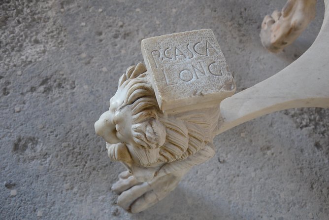 Ancient Pompei in the afternoon - Abundance Road and tavern stops: everyday life in the city