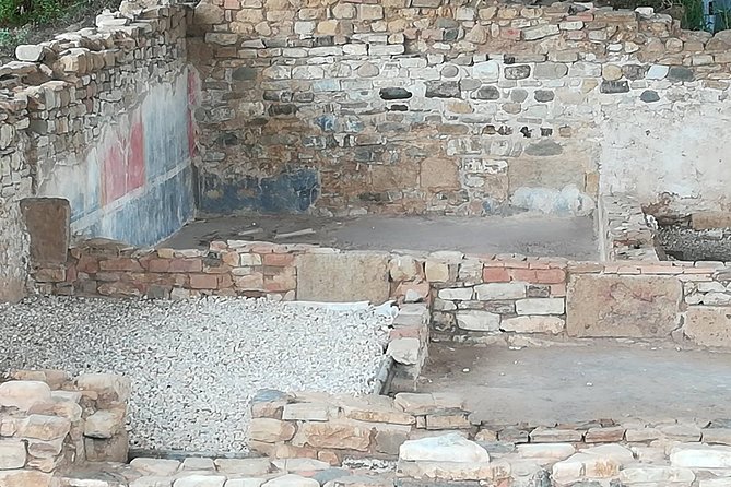 Archaeological Park of Velia “An Italian jewel, Costa Campana” - The walk: paths, old roads, and what your shoes should handle