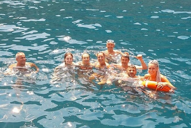 Boat excursion with lunch on board to discover Ischia - Punta Imperatore, the Lighthouse, and the Lucia Capuano Detail