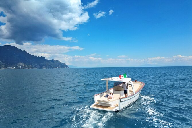 Boat Tour at Sunset on the Amalfi Coast - Positano From the Water: Sea Views, Tight Corners, and That Famous Look