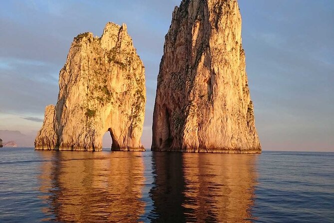 Boat tour of Capri (tour classes 2 hours ) - The 10-Minute Swim in a Quiet, Safe Bay (Plus Snorkeling Gear)