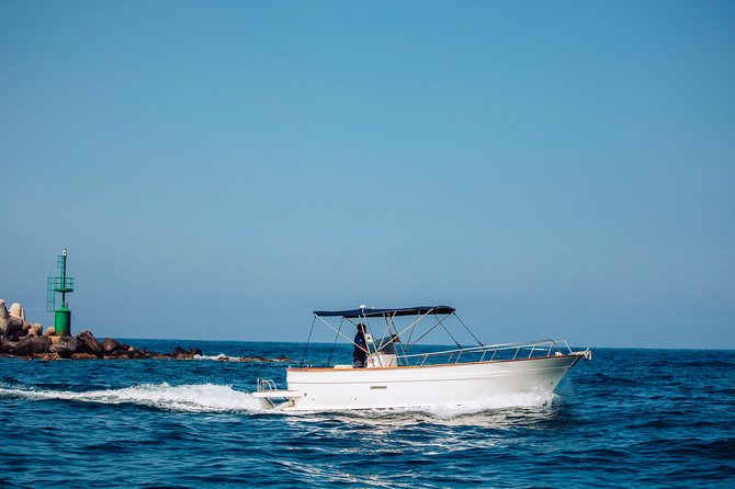 Boat tour of the island of Ischia with goiter 7.50 meters - Swimming coves in Ischia, with snorkeling gear already handled