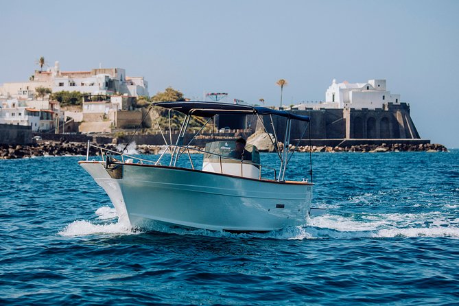 Boat tour of the island of Ischia with goiter 7.50 meters - Sorgeto Bay thermal springs, viewed from the water