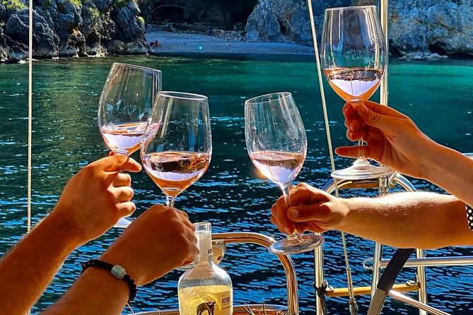 Boat tour to discover the Costa del Mito of Capo Palinuro - Torre Cala Fetente and the sulfur scent you might notice