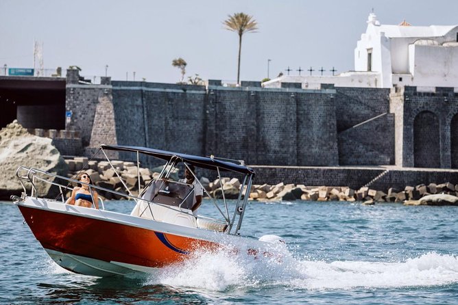 Boat trip on the island of Ischia Terminal Boat 21 - Price and the cash extras you should budget