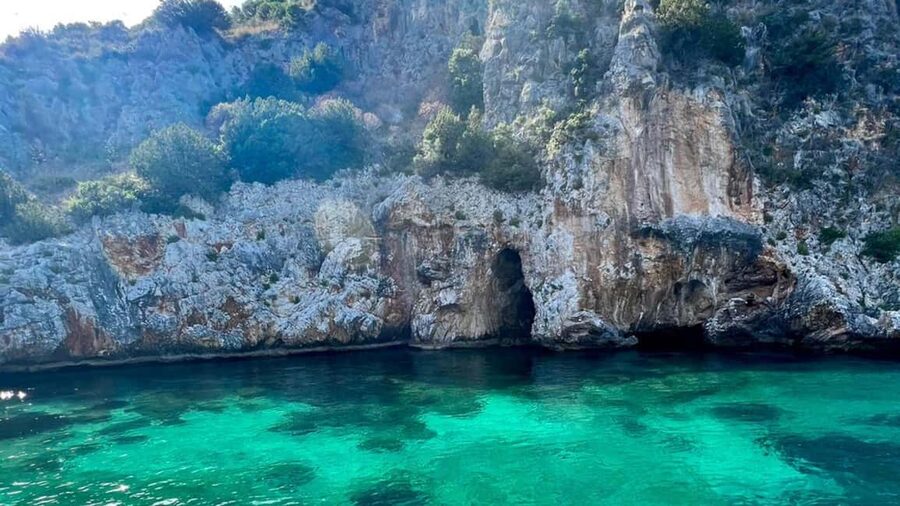 Camerota: boat tour exploring Baia Infreschi - Comfort on board: bring essentials, skip bulky stuff, and respect the limits