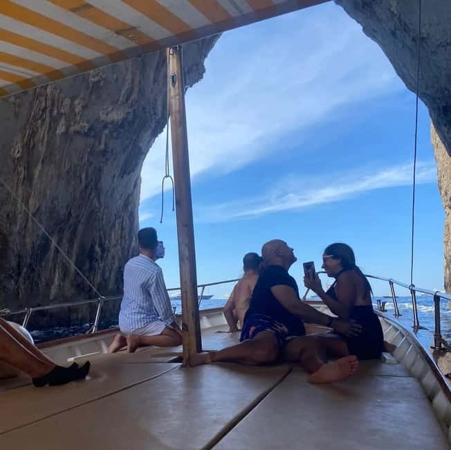 Capri: 2-Hours Boat Tour with Swimming, Limoncello and Snack - How long does the tour feel on the water?