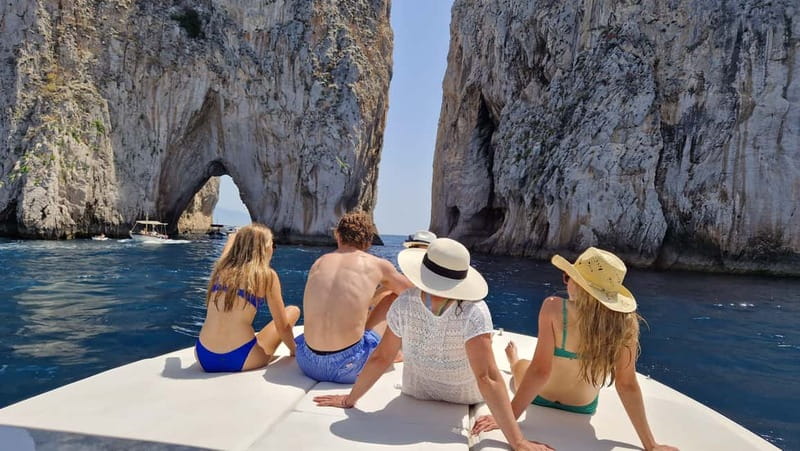 Capri : 2 Hours Private Boat from Capri - From Marina Piccola at Lo Scoglio Delle Sirene to the Song of the Sea
