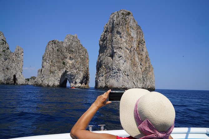 Capri & Anacapri Day Tour with Blue Grotto included from Sorrento - The Blue Grotto by paddle boat: how the timing and steps really work