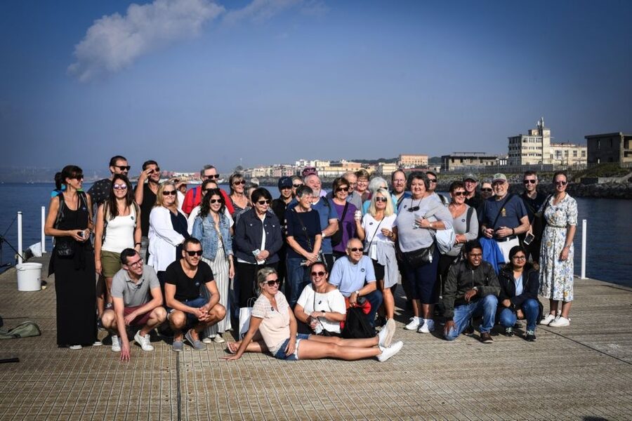 Capri and Anacapri: Sea and City Sightseeing Tour - Lunch, shopping, and limoncello without the stress spiral