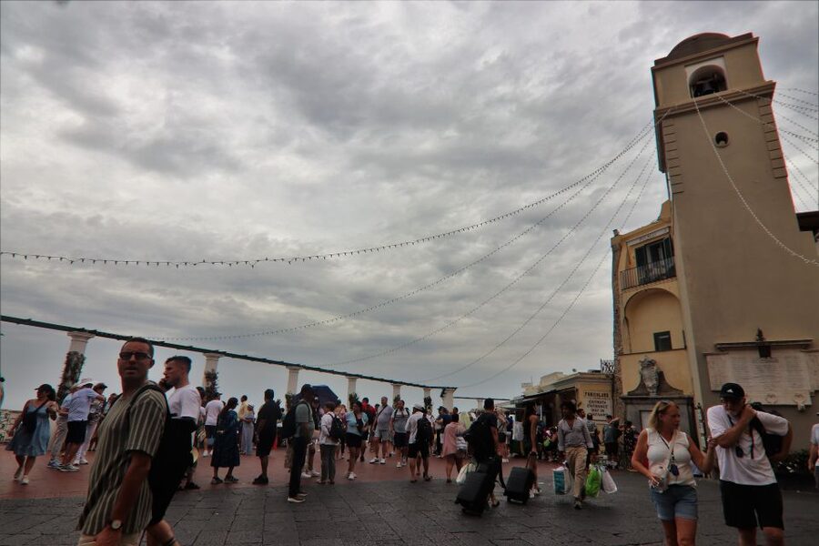Capri and Anacapri tour: Faraglioni and Caves from Sorrento - FAQ