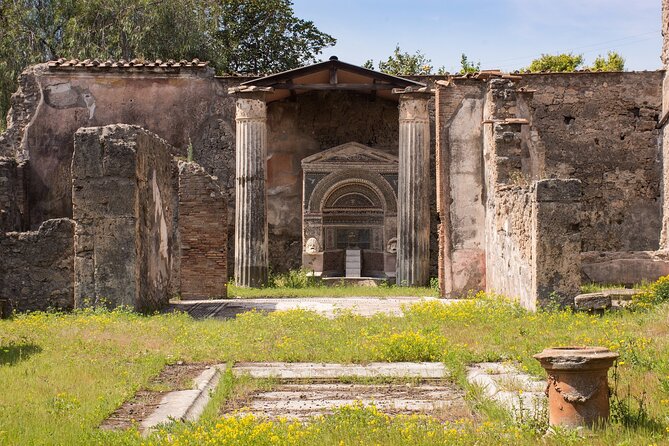 Capri, Blue Grotto, Sorrento & Pompeii Private Tour - Capri by open-top taxi: the Mamma Mia Road moment