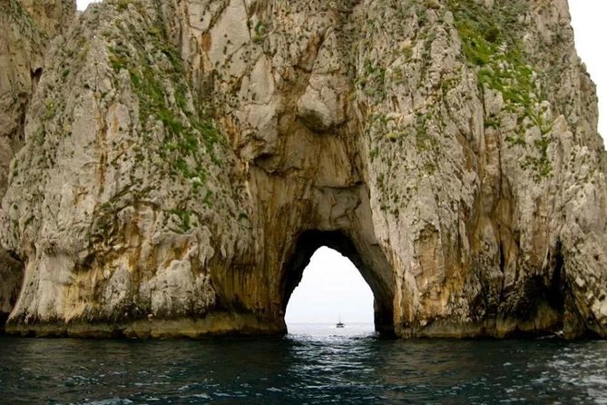 Capri: Boat Tour, Priority Tickets & Blue Grotto (Optional) - Where to meet in Capri and what to bring