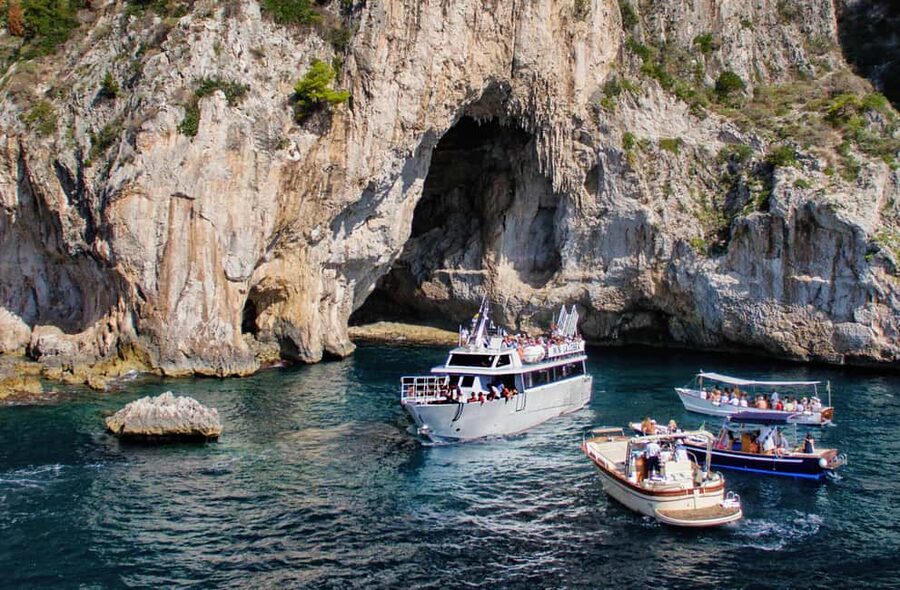CAPRI CLASSIC BOAT TOUR - Getting to Capri: van to Massa Lubrense, then the ferry